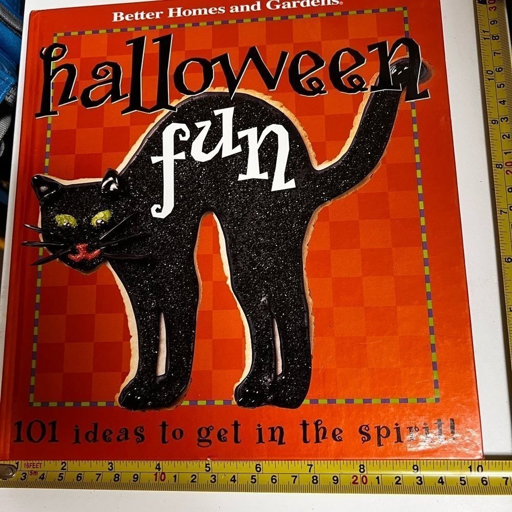 *B3G1 Better Homes & Gardens Halloween book‎ decorations and food recipes BEZ-A
